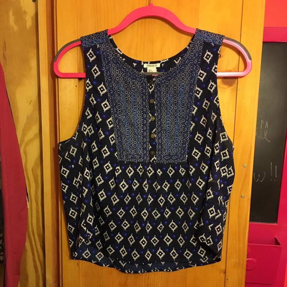 Navy band white patterned blouse